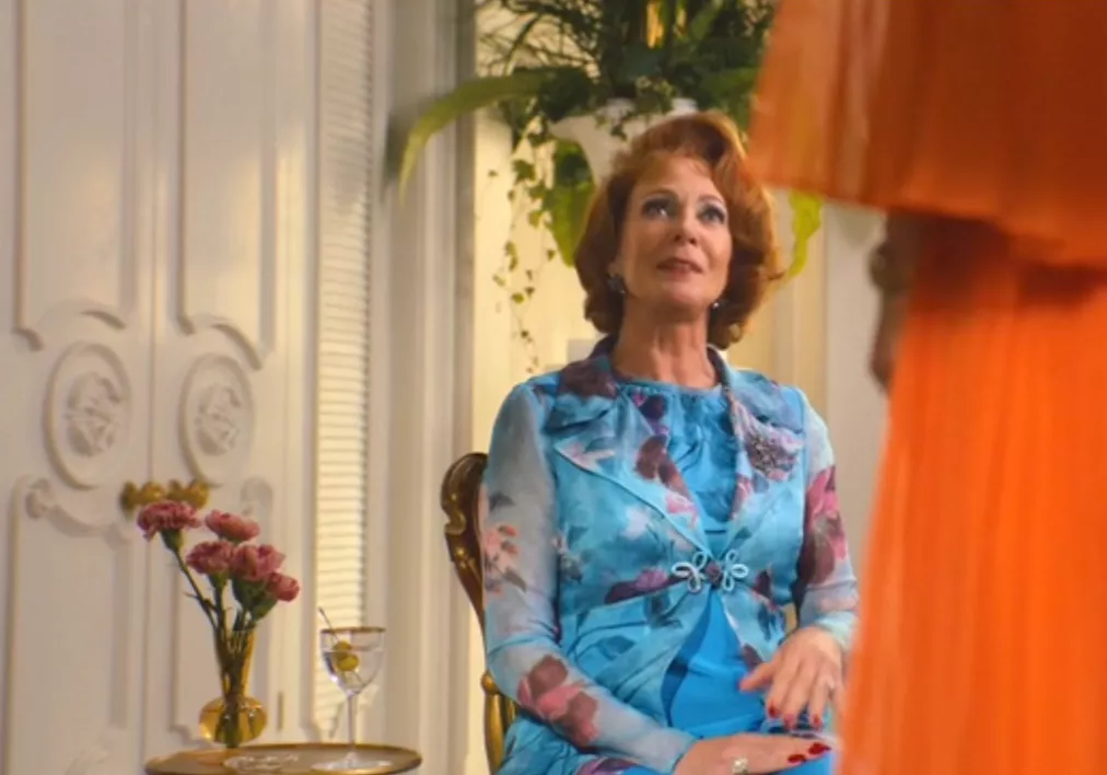 Palm Royale S01E03: Evelyn's Blue Dress