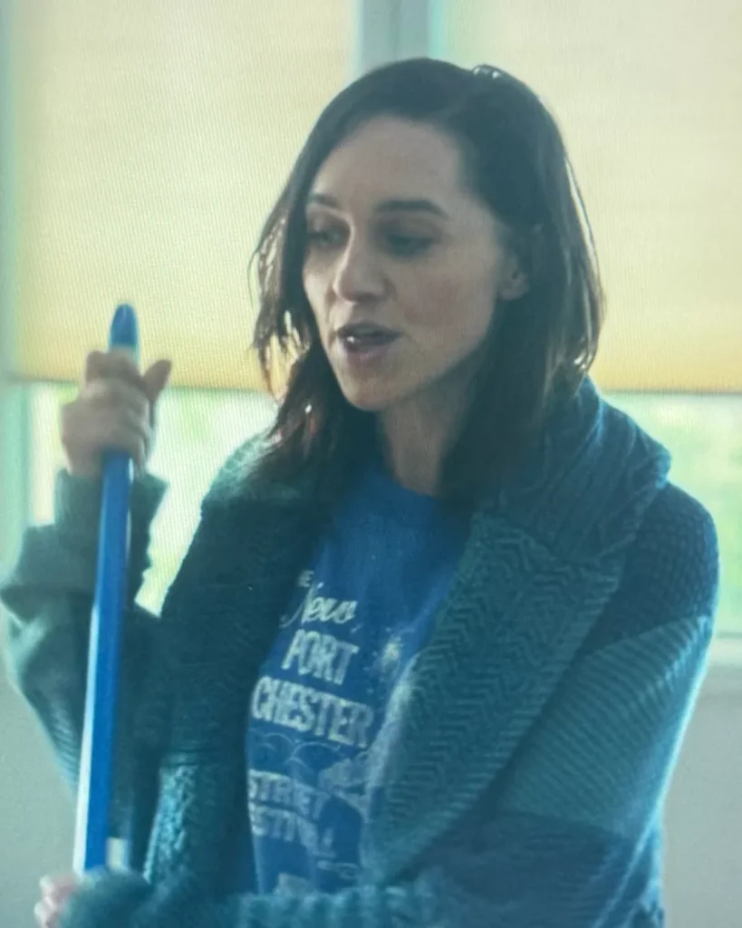 Allison's Blue Patchwork Sweater on Your Friends & Neighbors S01E08
