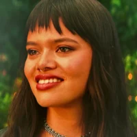 Amber's Chainmail Choker on Cape Fear S01E03