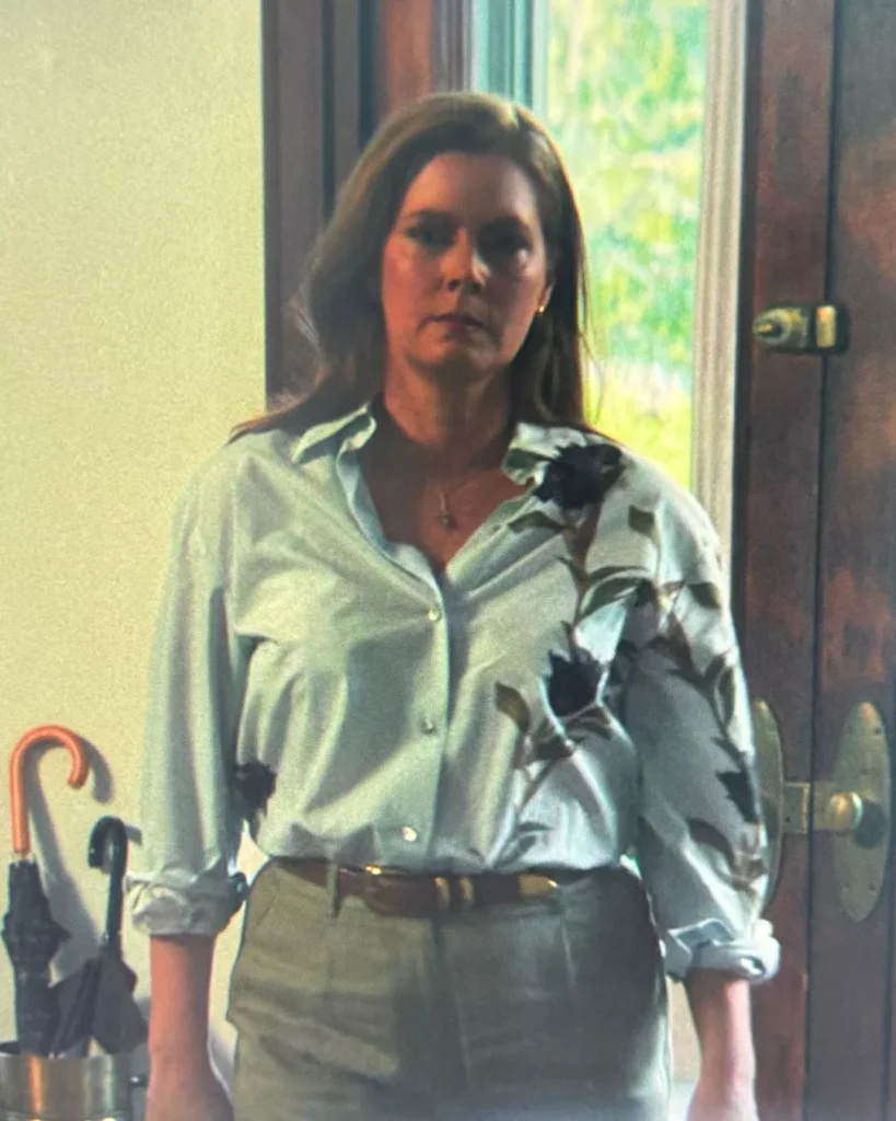 Anna's Floral Print Top on Cape Fear S01E02