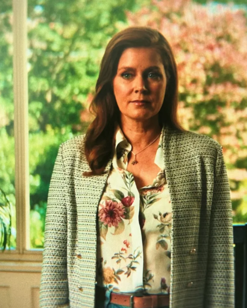 Anna's Tweed Blazer on Cape Fear S01E01