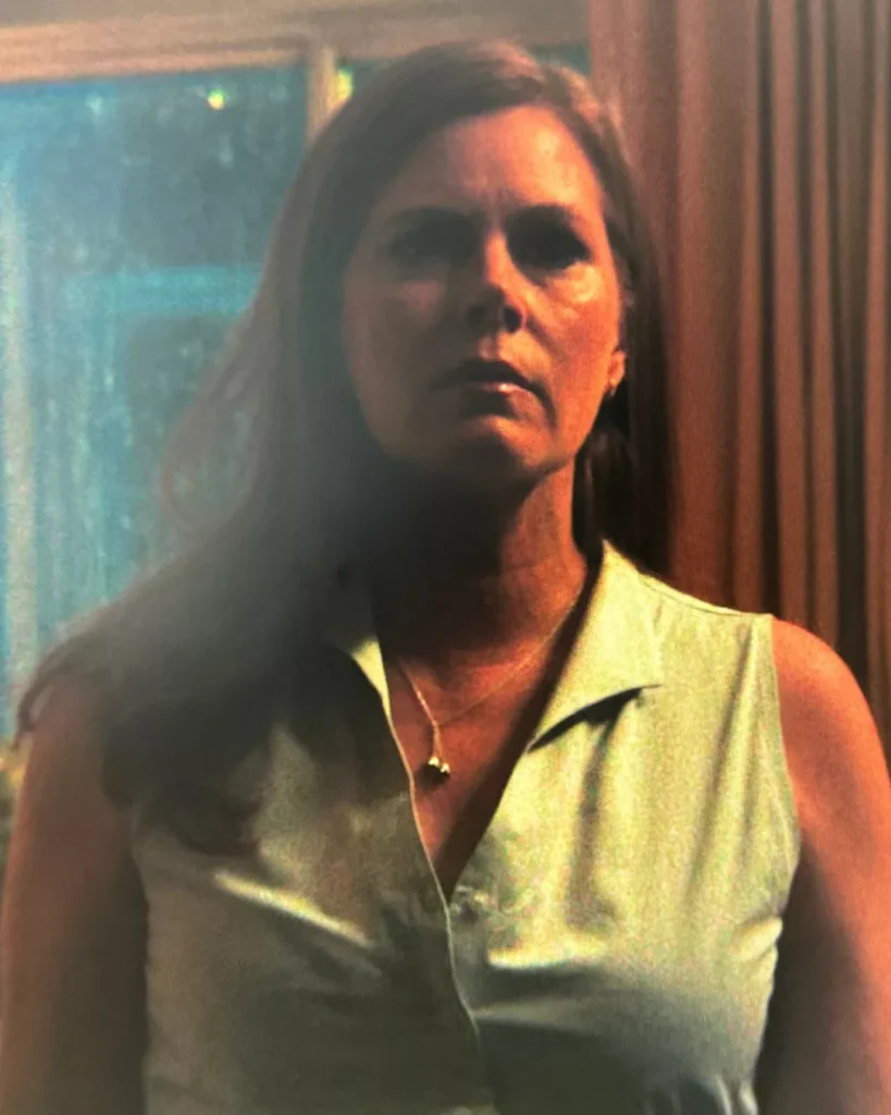 Anna's White Sleeveless Blouse on Cape Fear S01E03