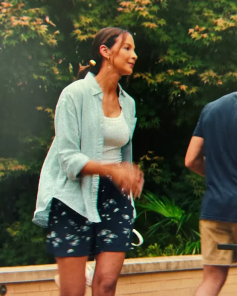 Blue Linen Shirt on Cape Fear S01E01