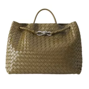 BOTTEGA VENETA Andiamo large Intrecciato leather tote