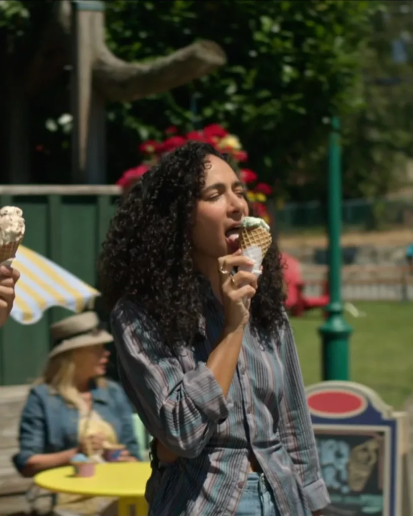 Chantal's Striped Top on Every Year After S01E02