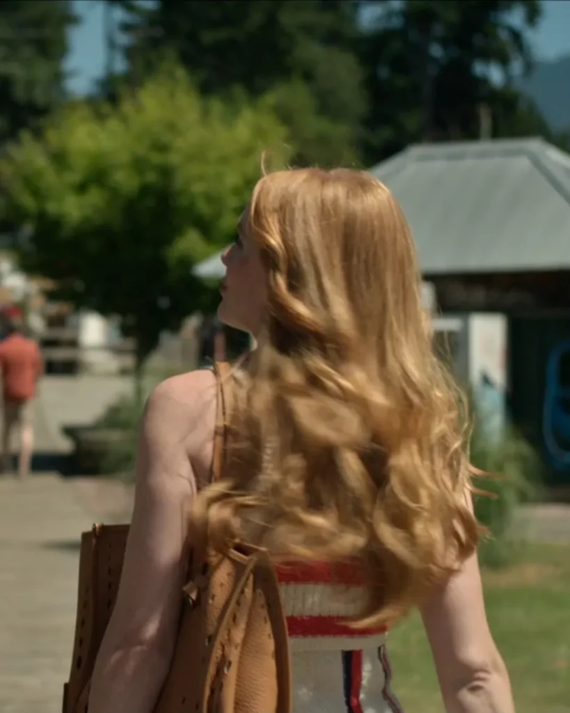 Delilah's Brown Leather Tote on Every Year After S01E02