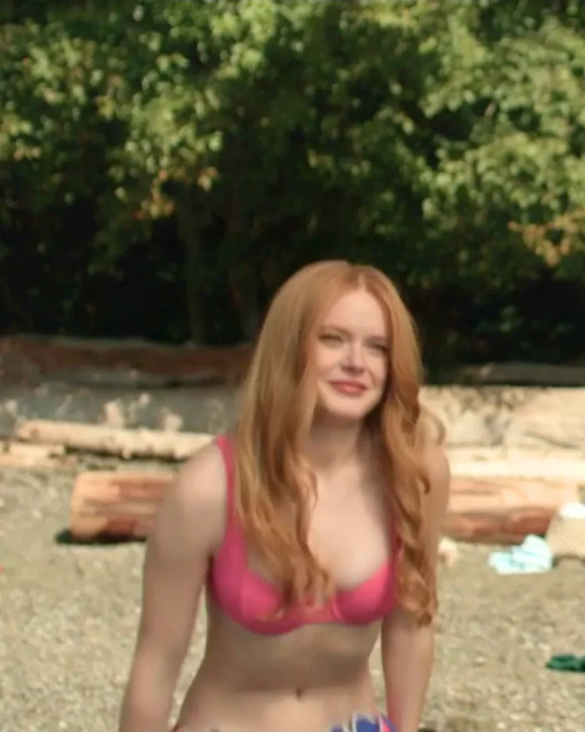 Delilah's Pink Bikini on Every Year After S01E07