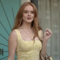 Delilah's Yellow Dress on Every Year After S01E07