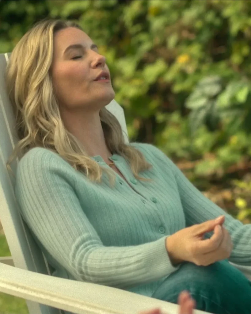 Diane's Ribbed Sweater on Every Year After S01E01