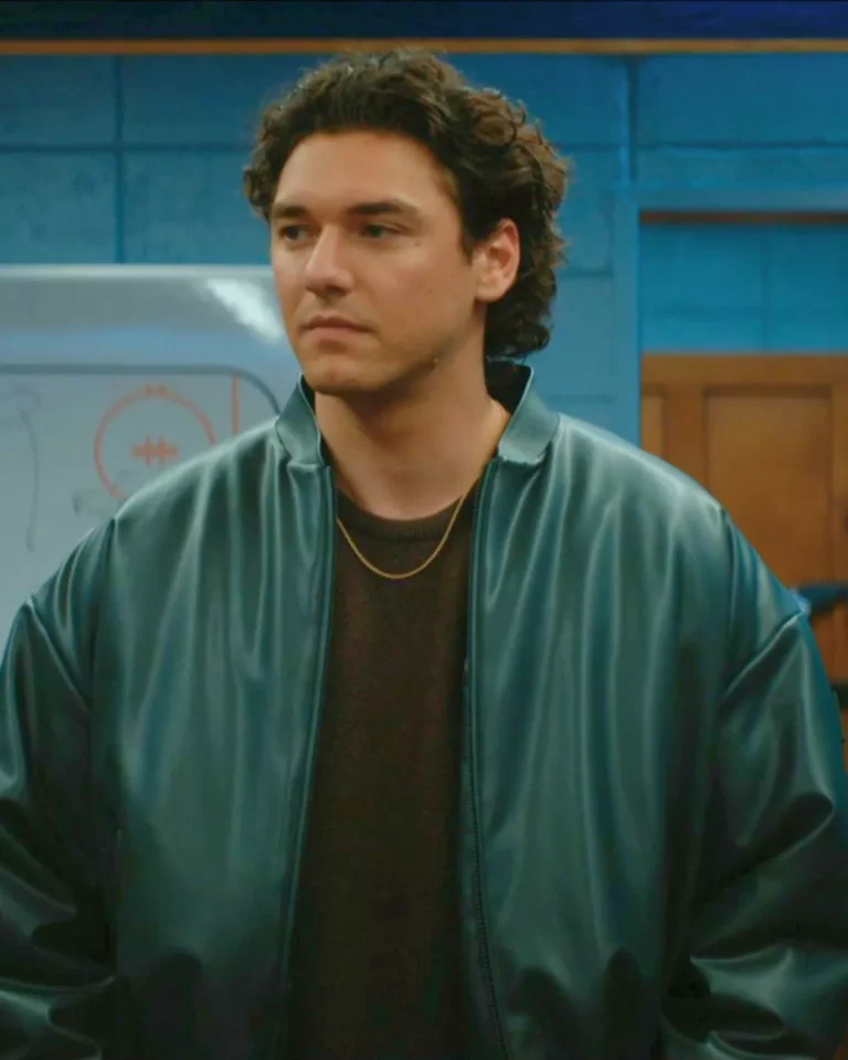 Garrett's Green Jacket on Off Campus S01E08
