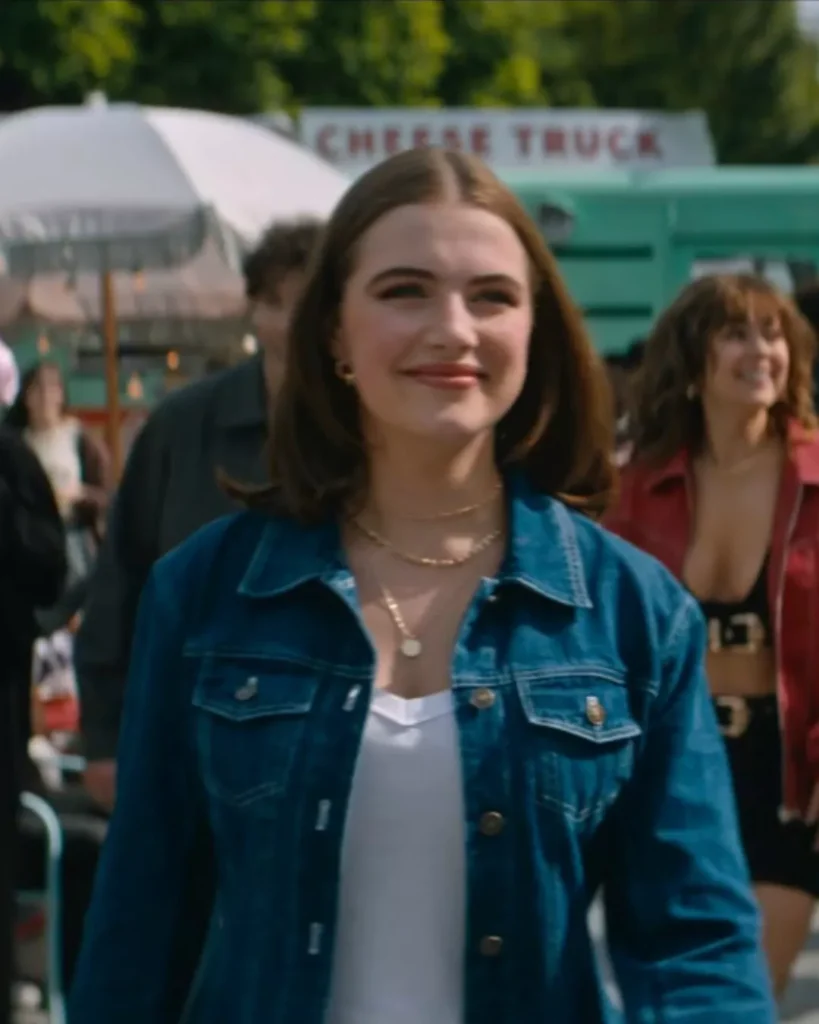 Hannah's Denim Jacket on Off Campus S01E01