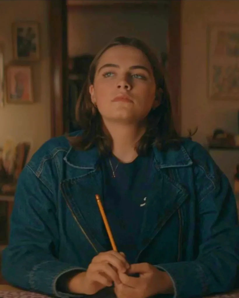 Hannah's Denim Jacket on Off Campus S01E01