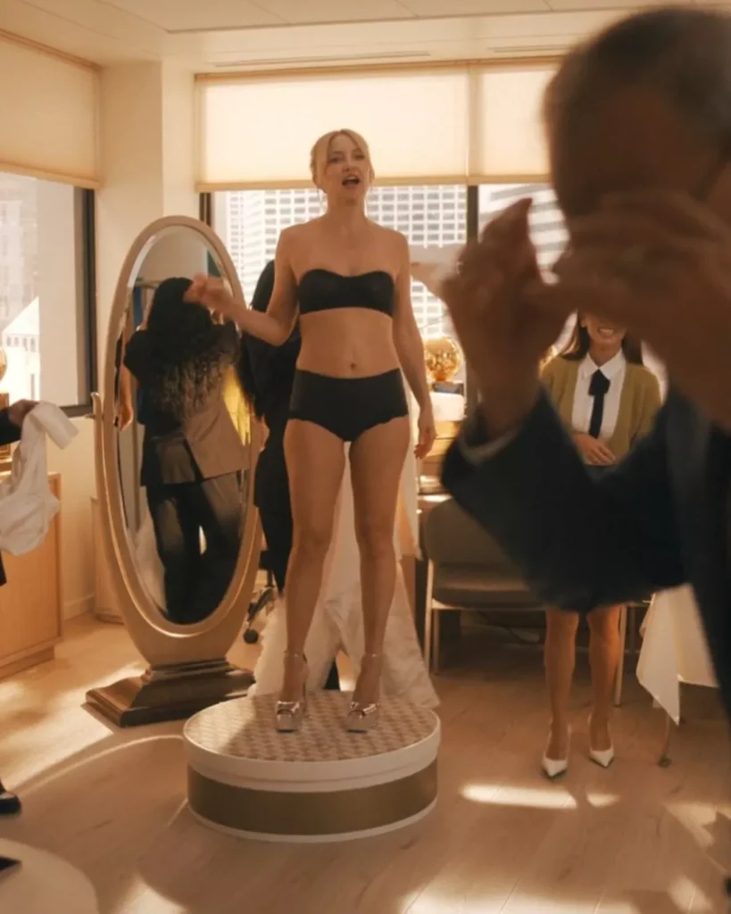 Isla's Black Strapless Bra on Running Point S02E05