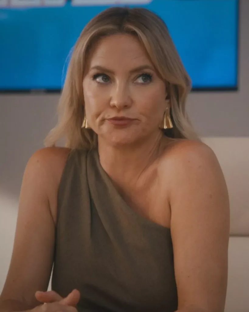 Isla's Olive One-Shoulder Top on Running Point S02E02