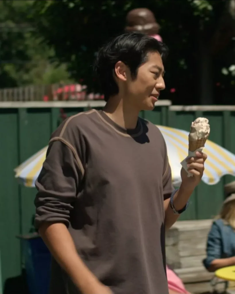 Jordie's Brown Shirt on Every Year After S01E02