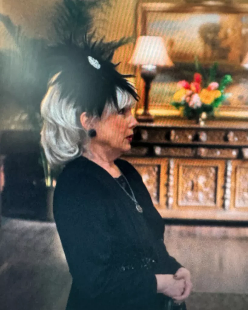 Mary's Black Fascinator