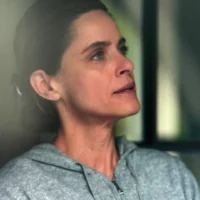 Mel's Grey Hoodie on Your Friends & Neighbors S01E08