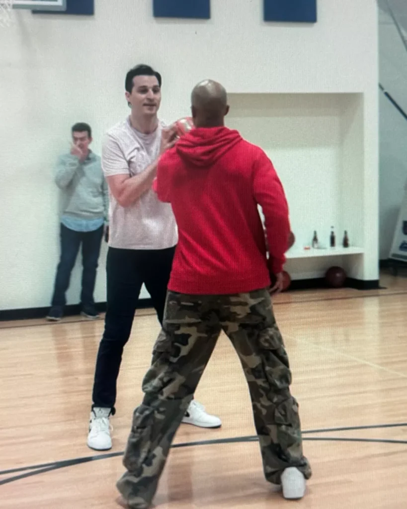 Nick's Camo Pants on Your Friends & Neighbors S01E03