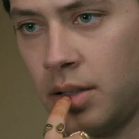 Percy's Dual Stone Ring on Every Year After S01E05