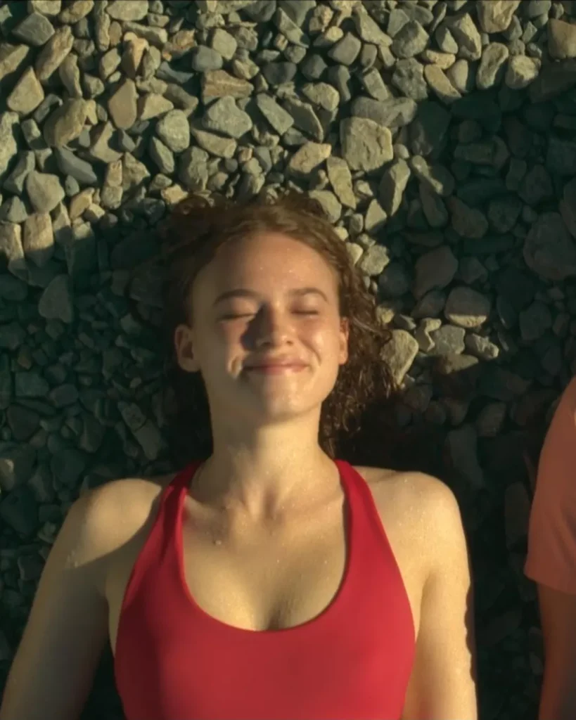 Percy's Red Swimsuit on Every Year After S01E01