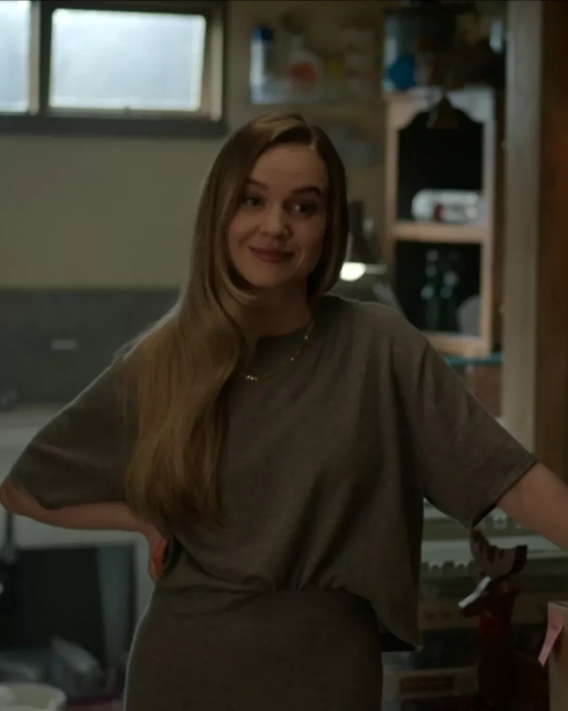 Taylor's Matching Set on Every Year After S01E02