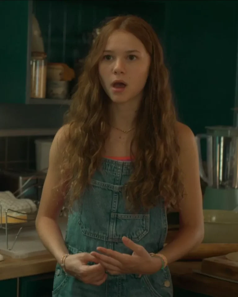 Young Percy's Denim Overalls on Every Year After S01E01